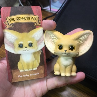 The kenneth fox 狐狸 坐姿款 泡泡瑪特 模型 公仔 擺飾