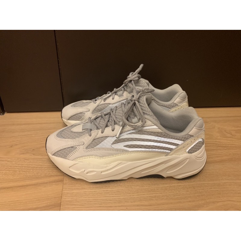 yeezy boost 700 static