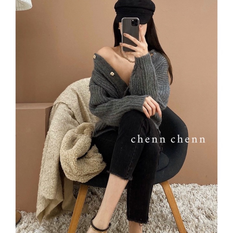 轉賣Chenn Chenn 厚磅金釦毛衣外套chennchenn