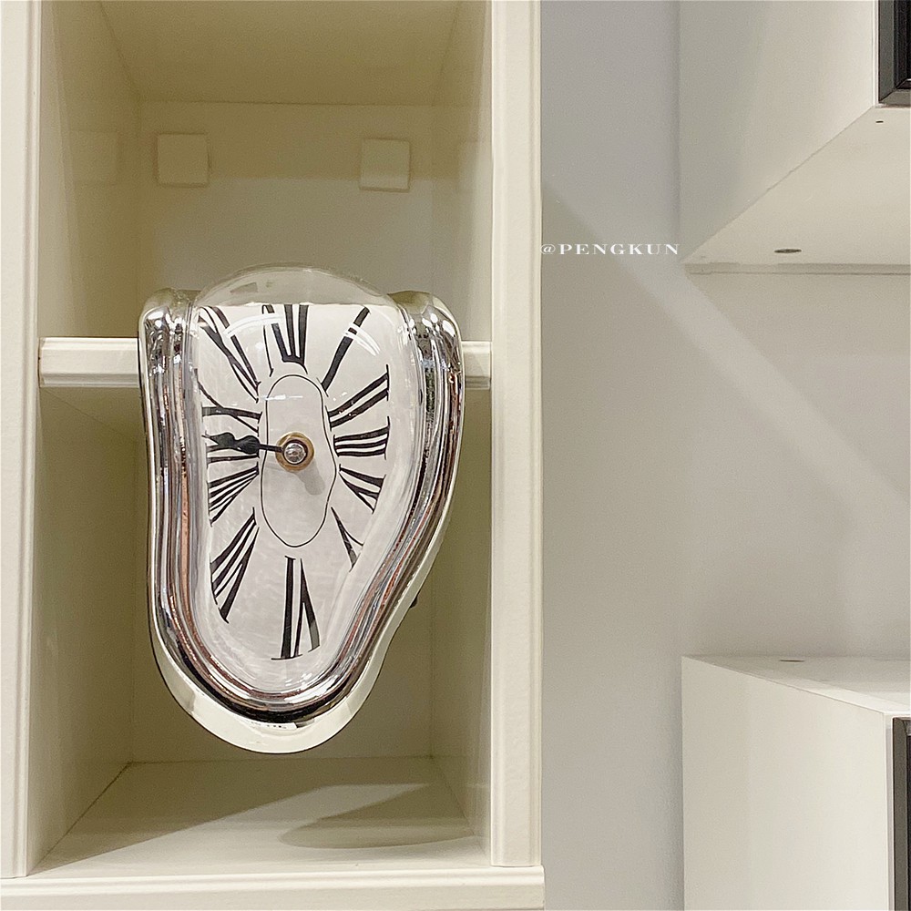 創意扭曲時鐘融化鍾家居桌角裝飾鍾羅馬數字掛鐘復古鍾西班牙達利變形時空鐘表