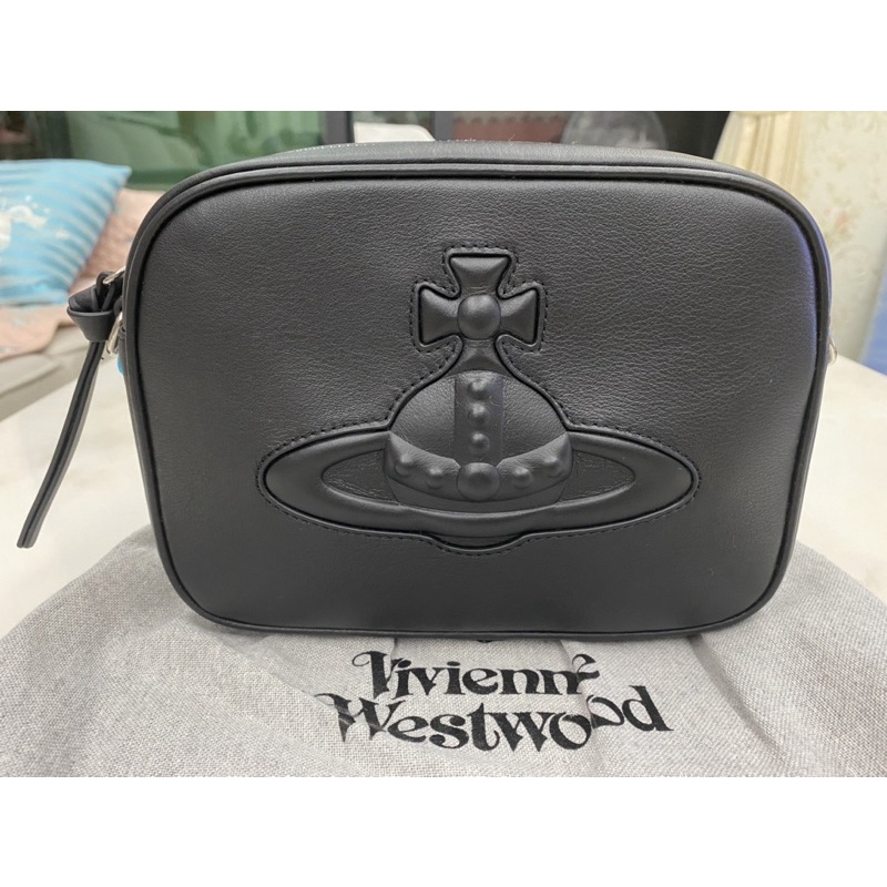 全新專櫃貨~Vivienne Westwood Chelsea系列相機包(20*14.5*5.5cm)~售價17500元