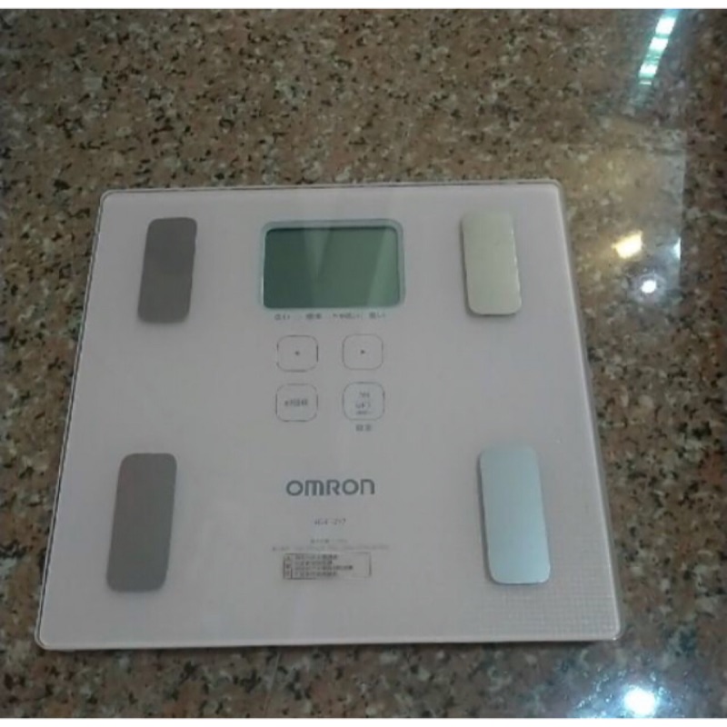 轉賣 Omron HBF217 歐姆龍體脂計