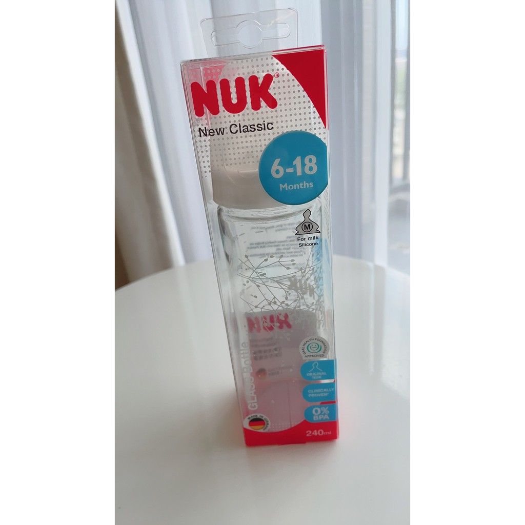 （全新）德國NUK NEW CLASSIC 輕寬口玻璃奶瓶240mL 附2號中圓洞矽膠奶嘴6m+