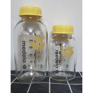 Medela 玻璃儲奶瓶 150ml 和 250ml 容量液體
