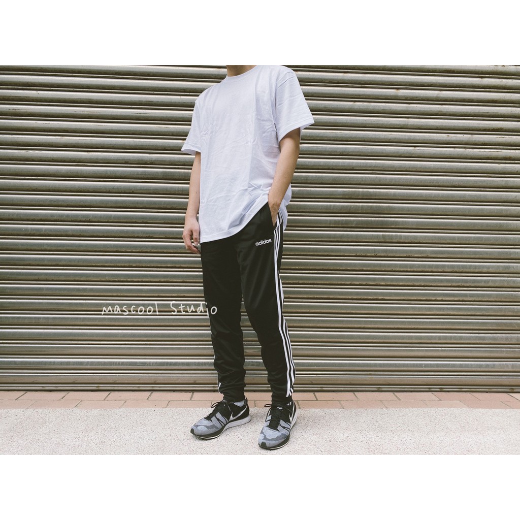 【MasCool】現貨 縮口 ADIDAS 3-STRIPES PANTS 三線褲 長褲 縮口褲 修身 男 DQ3076