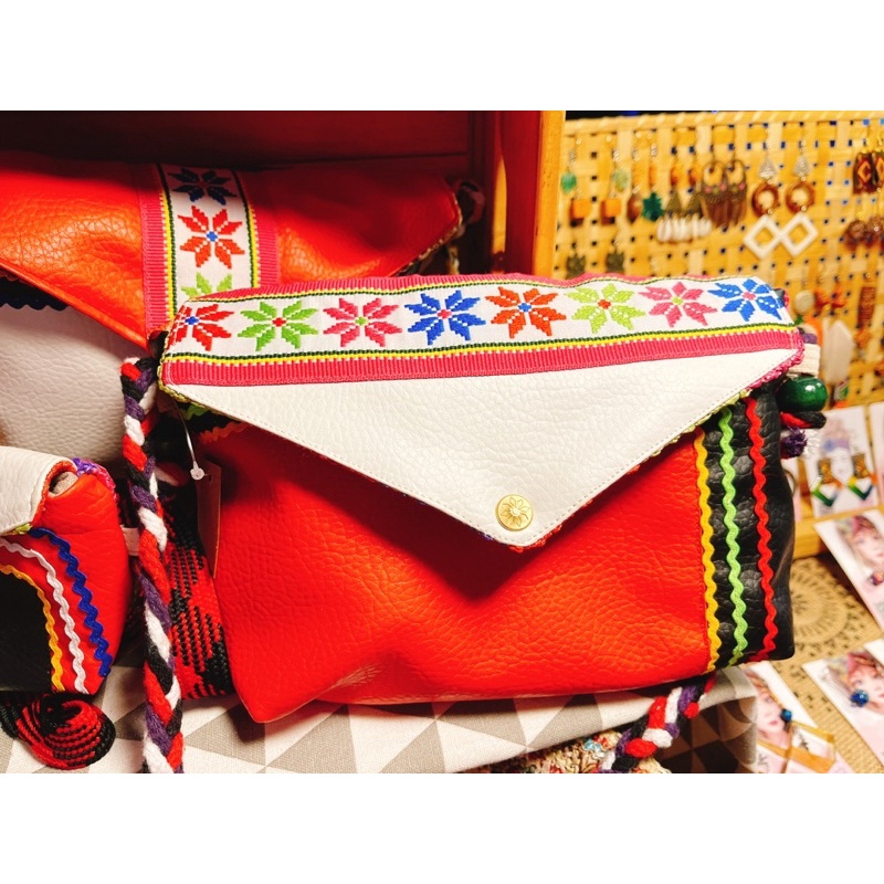阿美的顏色 花東仿皮革片裙包 #阿美族 #原住民 #花蓮 #豐年祭 #八角星