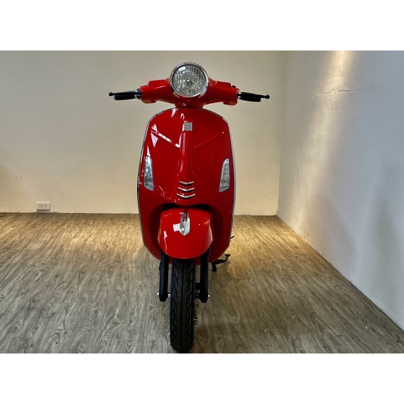 （光頭MOTO電動車）電動摩托車  偉士牌樣式 免駕照 自行在家充電 免月租費 可掛牌上路