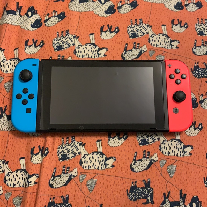 九成新Nintendo Switch 主機盒裝，可改機版本