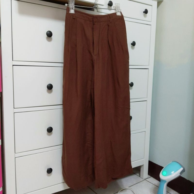 Gu 春夏薄款咖啡色寬褲 蝦皮購物