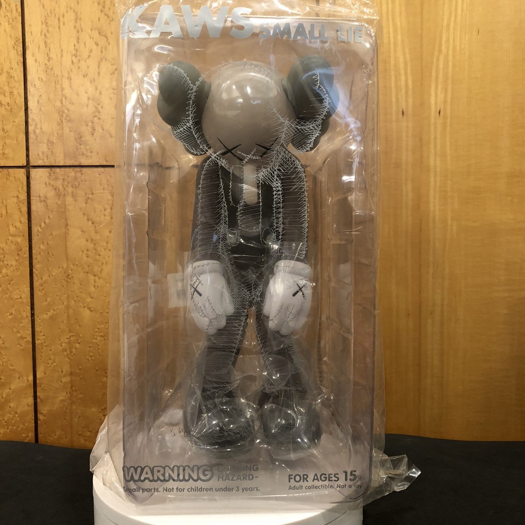 Kaws small lie 小木偶 公仔 絕對正版