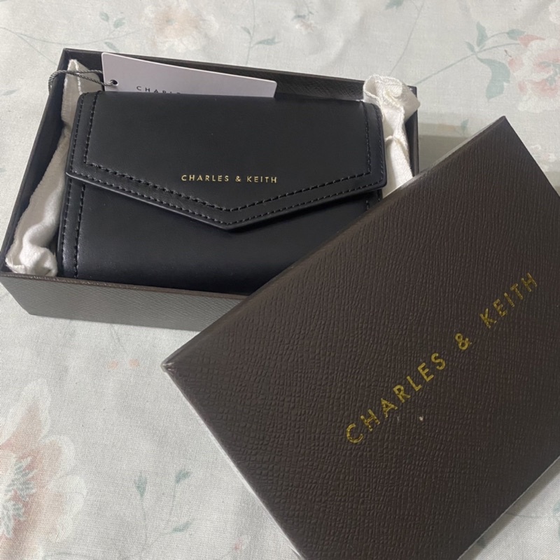 全新 Charles & Keith 小CK 黑色 信封 拉鍊 短夾