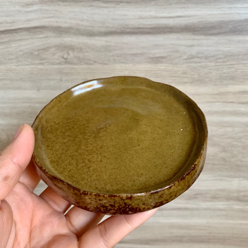 植樸 茶色平底圓陶淺盤苔球盤 蝦皮購物