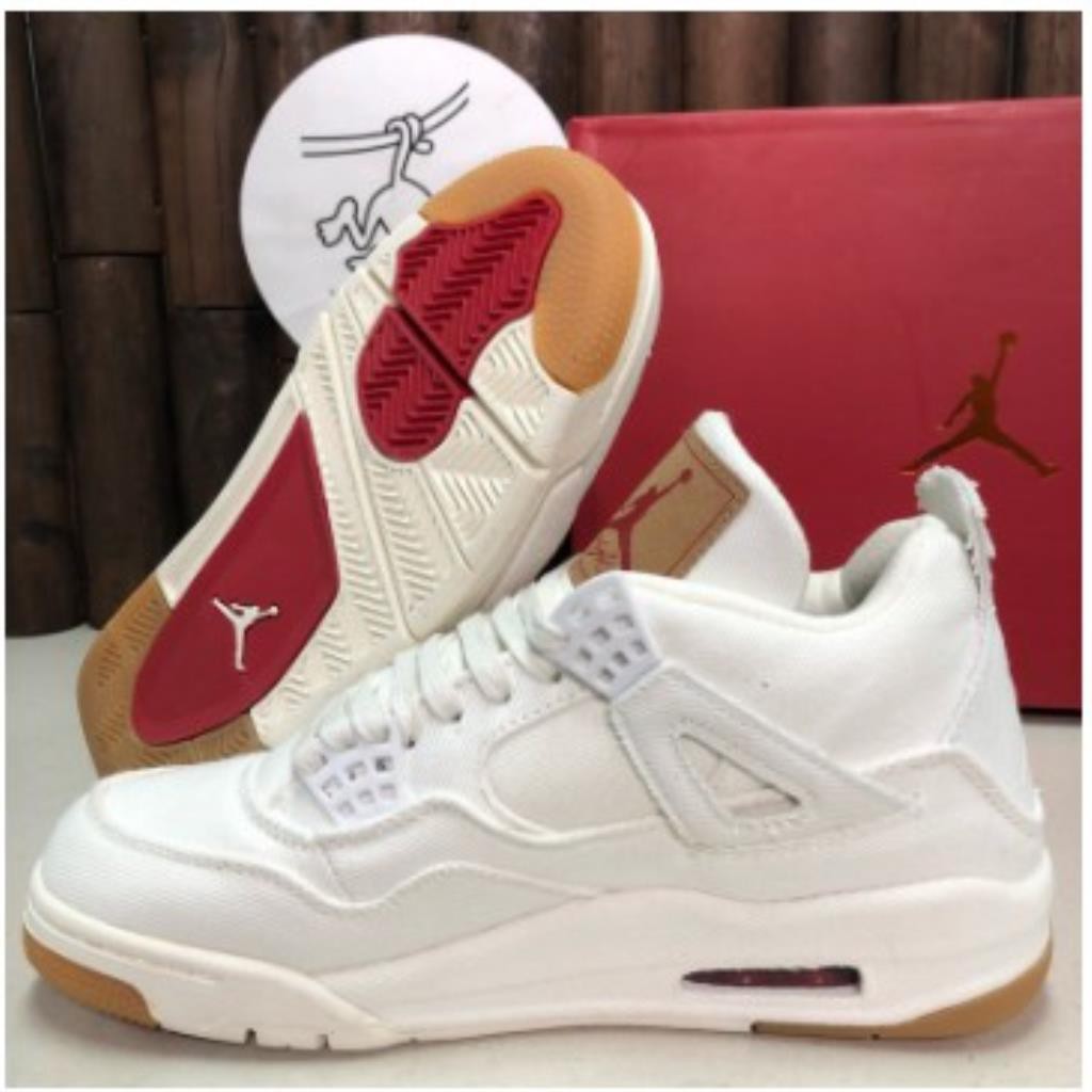 levi's aj4