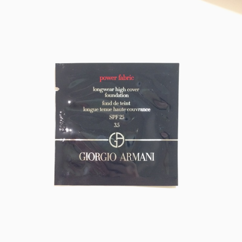 Giorgio Armani 完美絲絨水慕斯粉底 spf25