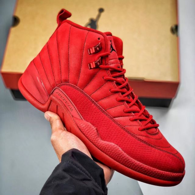 gym red jordan 12s
