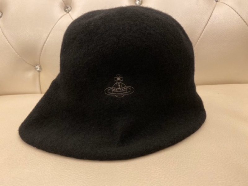 Vivienne Westwood 帽子黑帽Logo 刺繡羊毛漁夫帽行星| 蝦皮購物