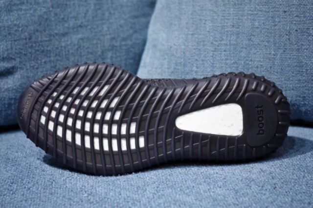 yeezy 350 v2 triple black price