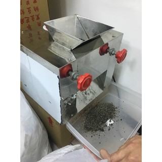 純黒芝麻粉。鮮磨無糖！ 100% 未搾油 另有 杏仁粉 亞麻仁籽粉