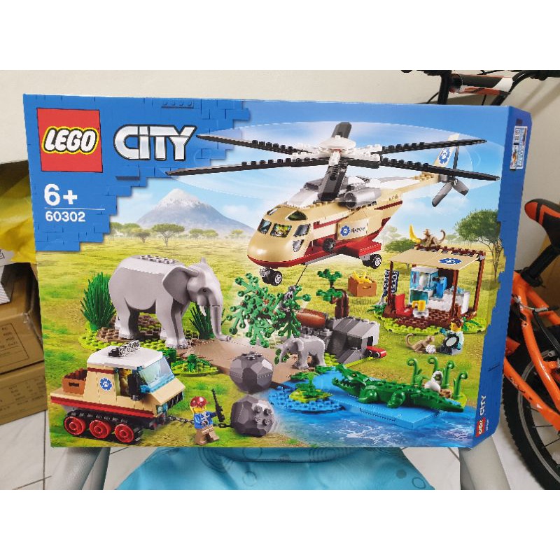 二手9.8成新~LEGO樂高city跟米奇10772，60302