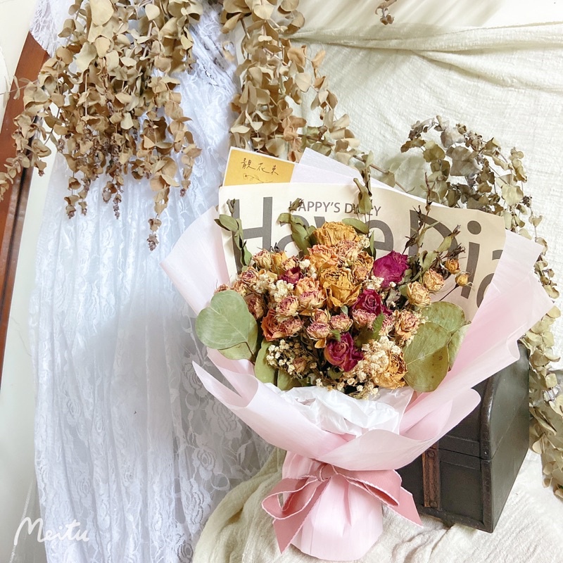 乾燥玫瑰 乾燥玫瑰花束 情人節花 七夕花束 高雄花店 蝦皮購物