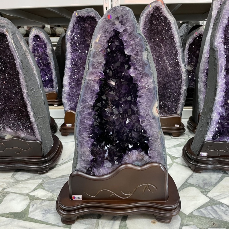 巴西🇧🇷紫水晶洞 ESPa+✨27.18kg❤️灰藍瑪瑙邊✅共生鈦晶💯金型紫水晶洞 洞深9.5公分✅紫水晶簇花 花開富貴