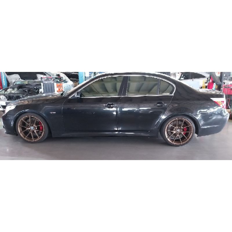 BMW E60 氣壓避震器一組 中古良品