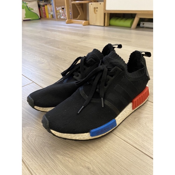 NMD R1 PK 原盒都在藍白紅愛迪達 鞋跟有點泛黃，腳跟吊牌要修補一下，經典us10.5值得收藏