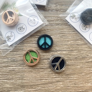 現貨 獨家設計 精油香氛釦 薰香釦 口罩香氛釦 peace&love 反戰和平