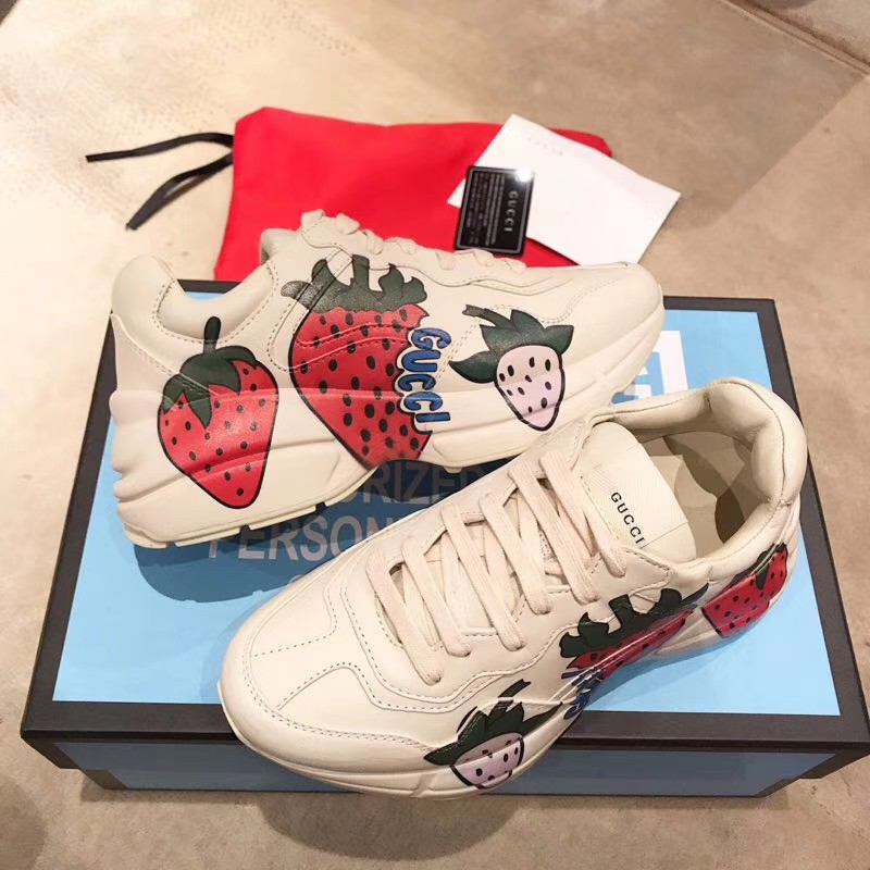 gucci rhyton strawberry