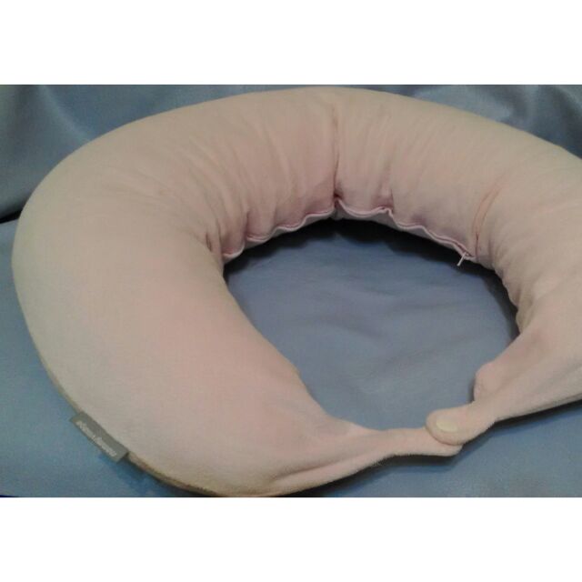 六甲村樂活媽咪枕（粉紅色）附贈一個粉藍色換洗枕套