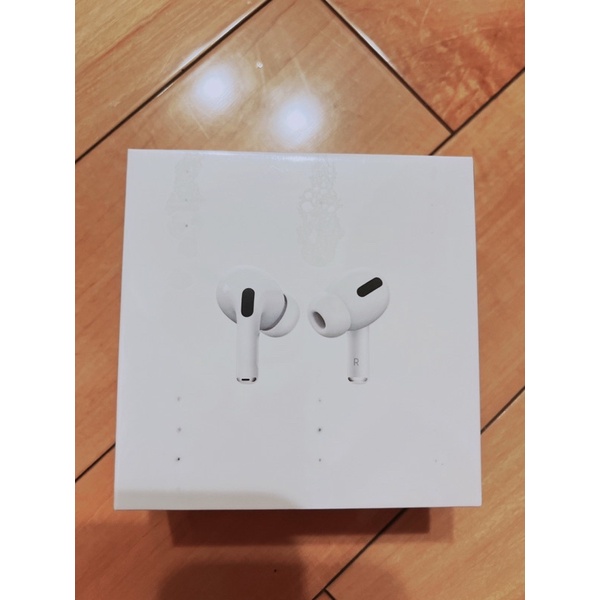 (全新未拆封)Apple AirPods Pro 需不介意外膜上有幾點污漬!