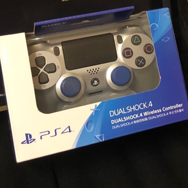 原廠Ps4手把 二代 銀色 用沒幾次 盒裝發票都在 ps4把手