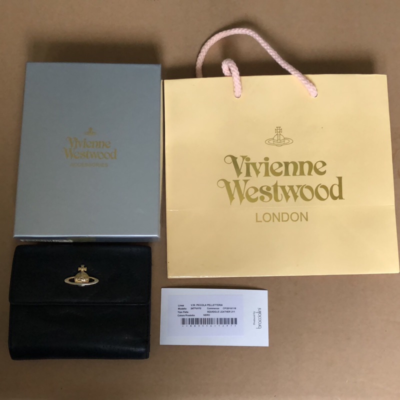 Vivienne Westwood 牛皮黑中夾