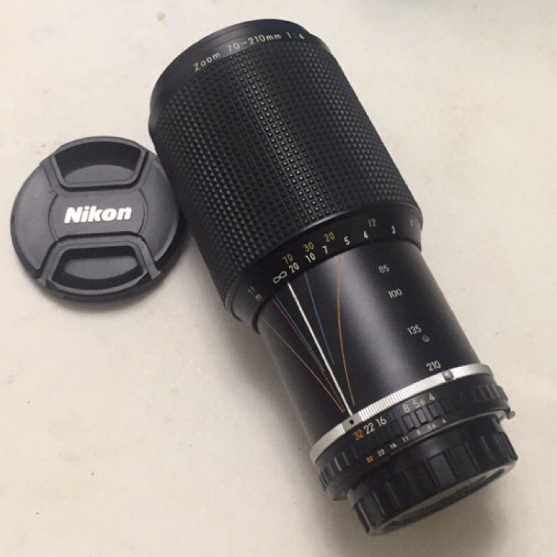 每日ㄧ物 Nikon Lens series e 70-210mn f4 ais 小小黒手動版 canon 轉接可考慮