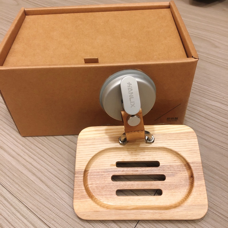 皮質木製吸式肥皂盒 / 全新