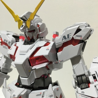 {鋼彈的屋-模型工作室} 萬代 MG 1/100 獨角獸 鈦版 完成品 (實品如圖) 鋼彈 模型 代工