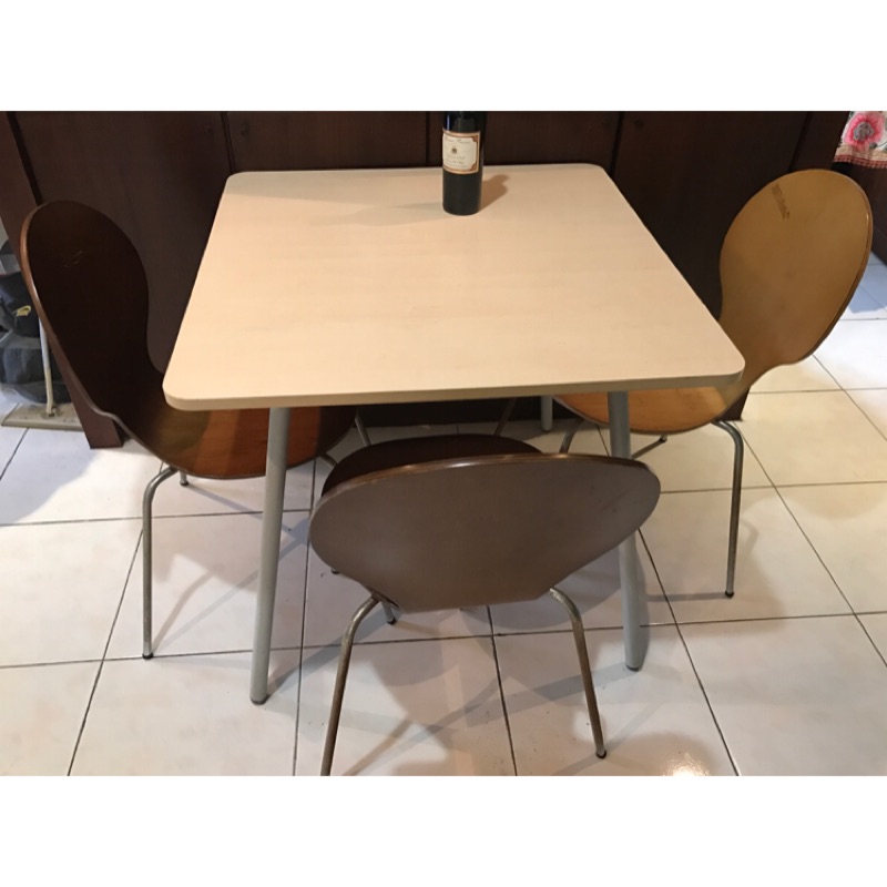 ɪᴋᴇᴀ木紋方型餐桌/工作桌 桌腳可拆卸 原價2380 二手出清中 送3餐椅