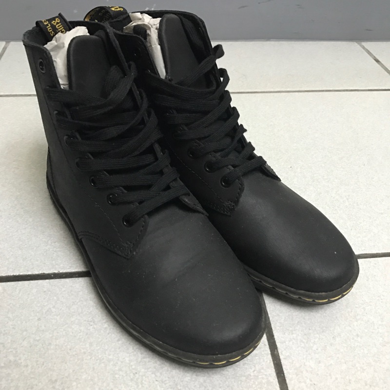 dr martens shoreditch greasy lamper