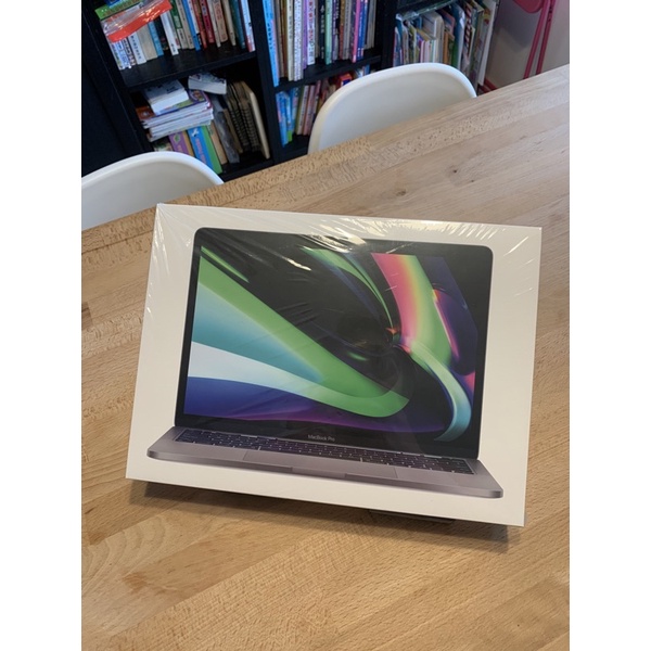請參考敘述 2018款式6核心Apple MacBook Pro 15.4吋 i7/16G/256G SSD 筆記型電腦
