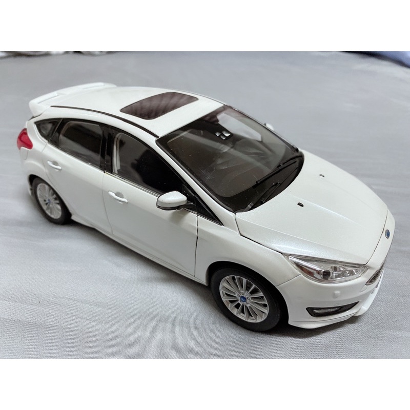 福特 Ford Focus mk3.5 1:18 汽車模型