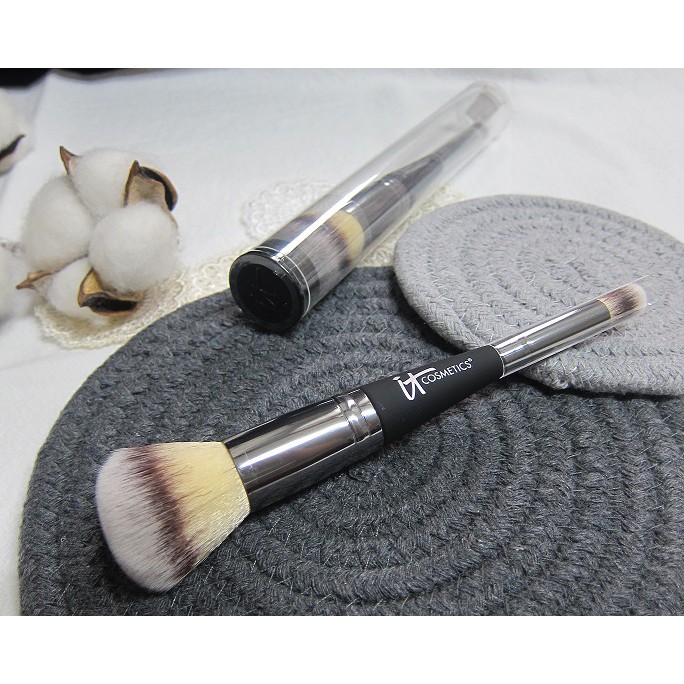 超模推薦 2in1  IT COSMETICS no.7 BRUSH 粉底刷/遮瑕刷