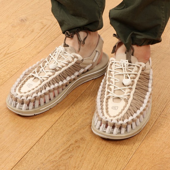 keen uneek flat