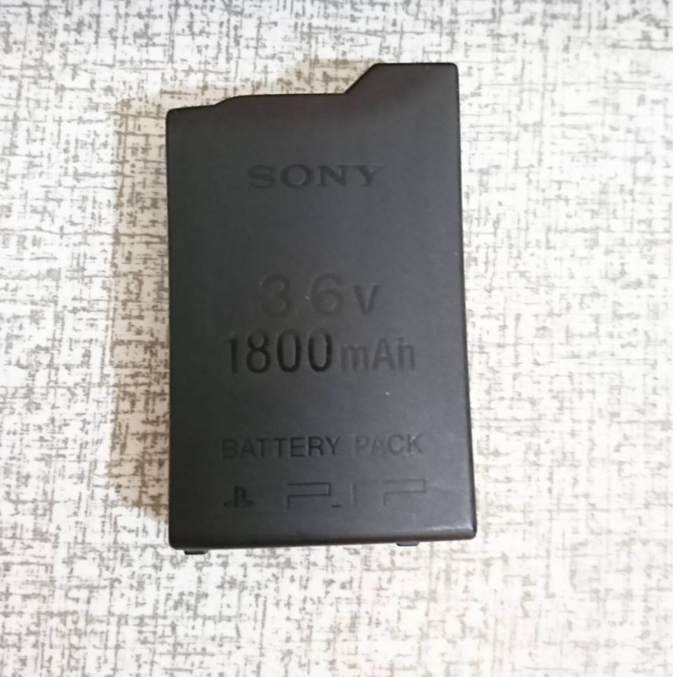 PSP1007原廠1800M厚電池 9成新