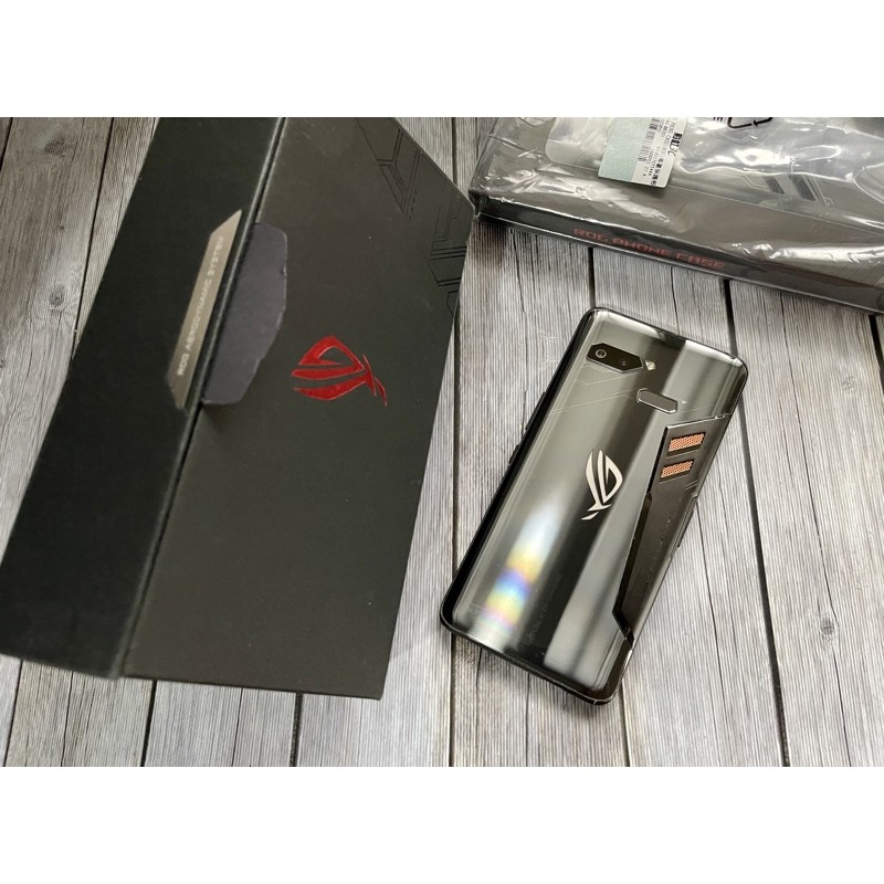 華碩 ASUS ROG Phone ZS600KL 8G/128G 吃雞 電競手機 非 5Z RAZAR 黑鯊 2 3