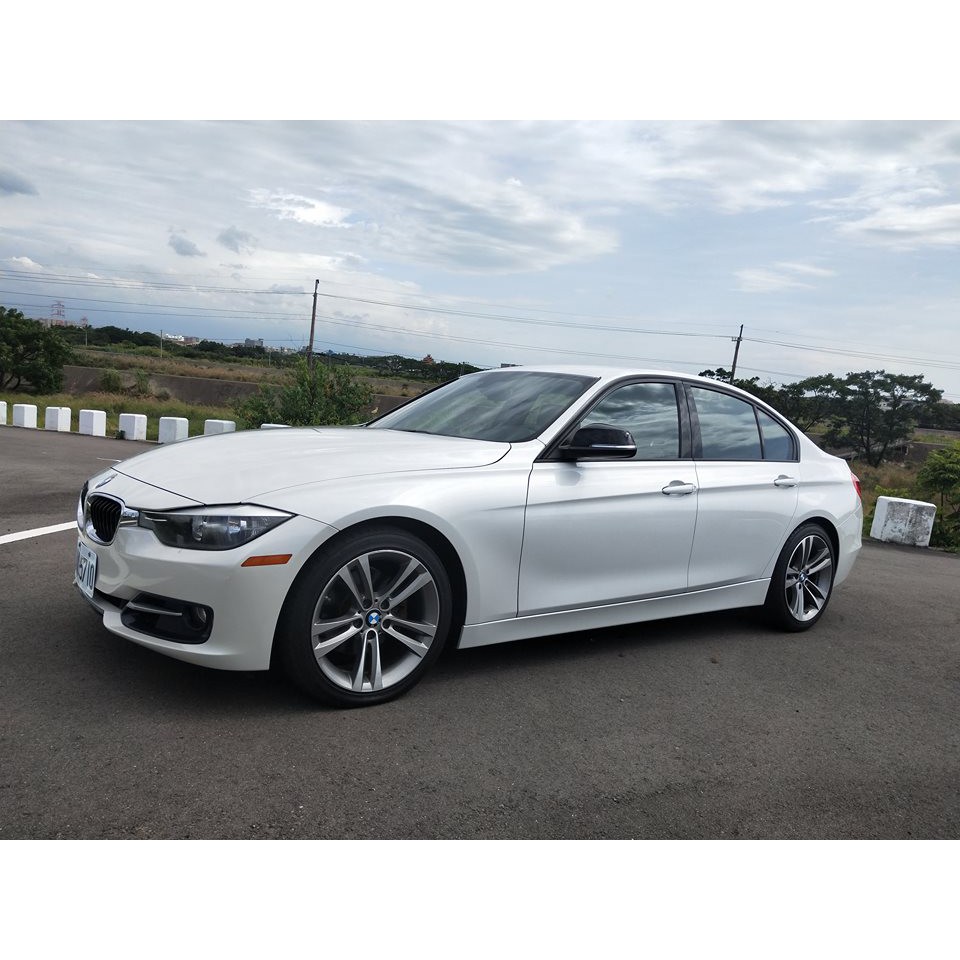 【廠牌】：BMW 【車種】：328sportline 2000CC  【年份】：2013