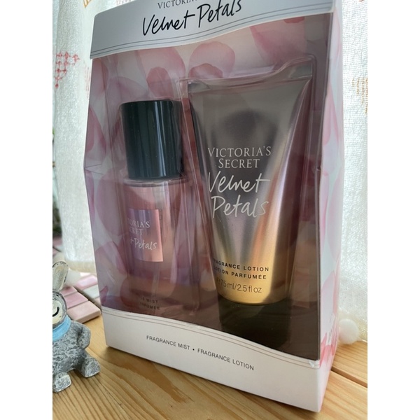 正品全新現貨 Victoria’s Secret 維多利亞的秘密 香氛乳液+噴霧 (Velvet Petals)禮盒組