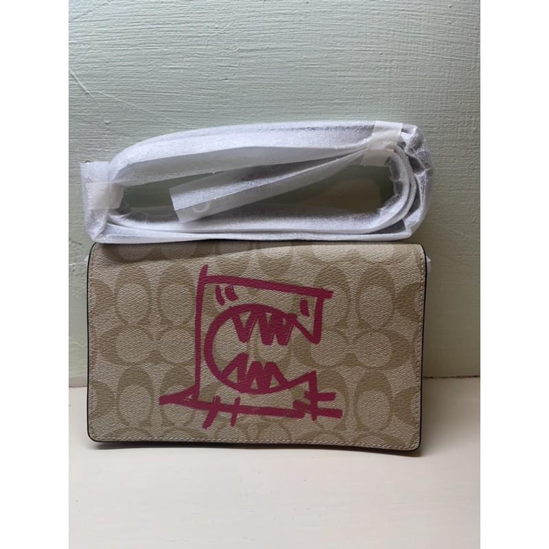 Coach X Guang Yu塗鴉聯名款斜背萬用包