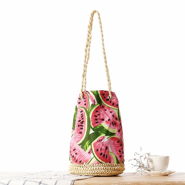 現貨 新款夏日西瓜鉤針水桶流蘇草編包花布西瓜編織包沙灘包水果肩背包帆布編織西瓜包肩背包 蝦皮購物