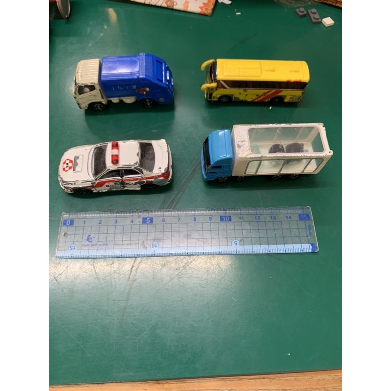 二手 TOMICA 玩具小汽車 玩具汽車 四台一起賣 警察車 垃圾車 巴士 企鵝車