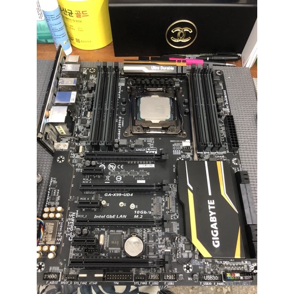 技嘉 GA-X99-UD4主機板+CPU I7 5960X +原廠塔扇+原廠檔板